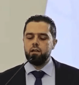 مصطفى عبد الرزاق.png